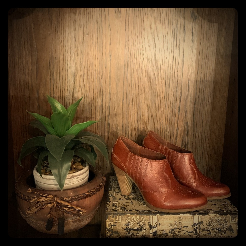 Women’s Shoes